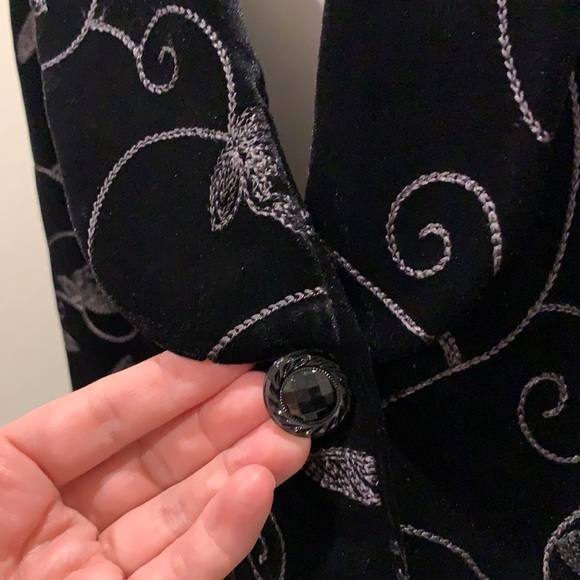 🆕NWT Covington Embroidered Suede Blazer - Picture 5 of 14